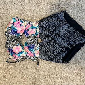 One piece strapless bathing suit